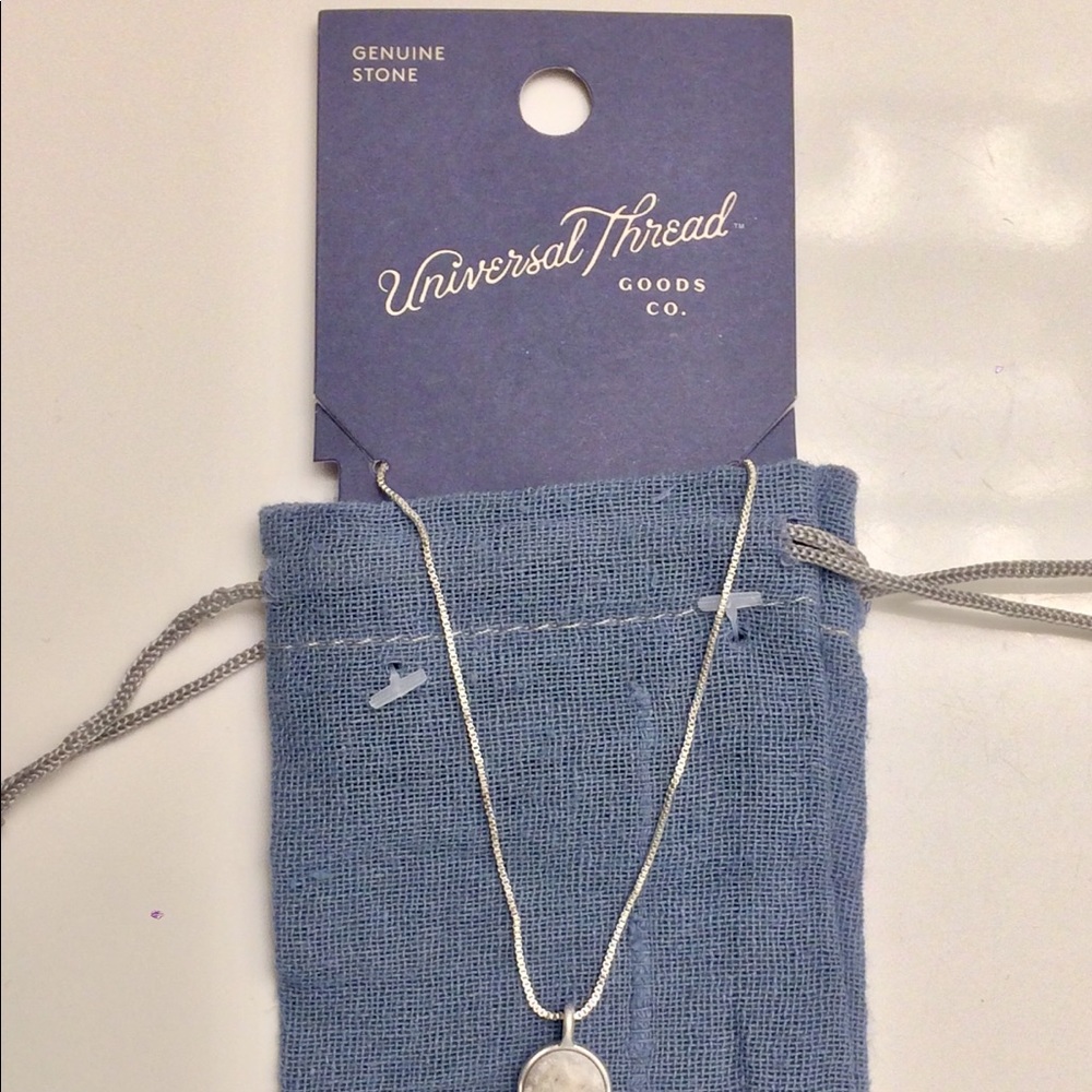 NWT GENUINE STONE WHITE CRYSTAL PENDANT